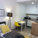 Szczesliwa 13 - Plac Ratuszowy * Jelenia Gora