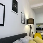 Apartment Szczesliwa 13 - Plac Ratuszowy
