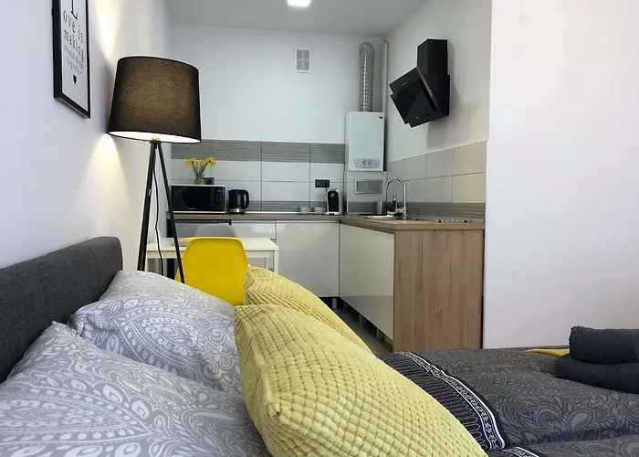 Szczesliwa 13 - Plac Ratuszowy * Jelení Hora